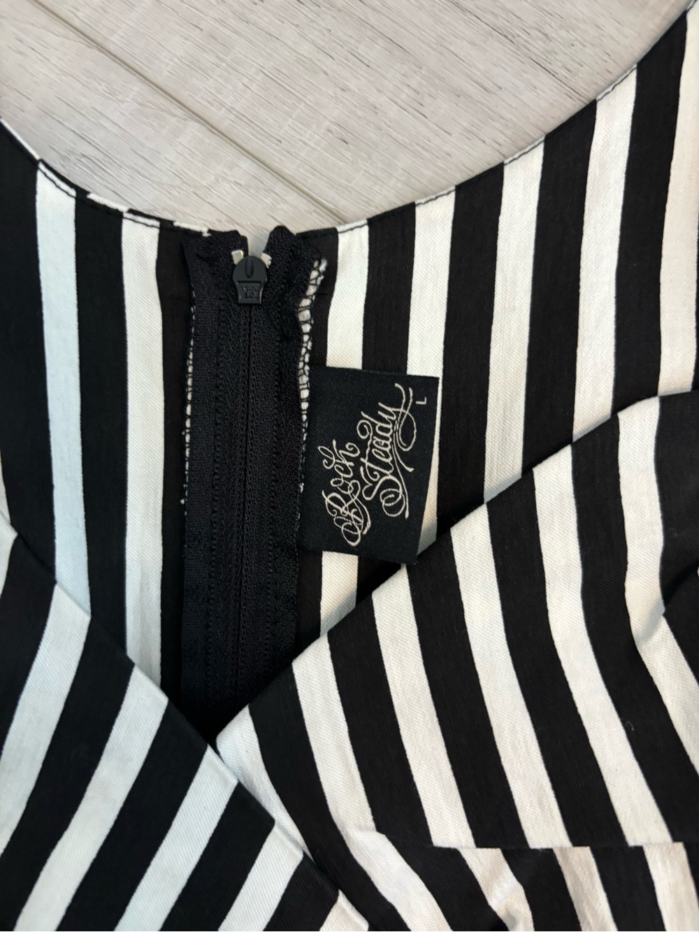 Rock Steady Black White Striped Sheath Wiggle Pinup Dress Size L - Picture 6 of 10